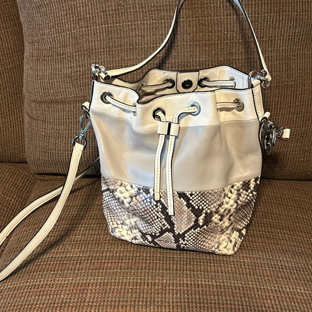 Michael Kors Bucket Handbag